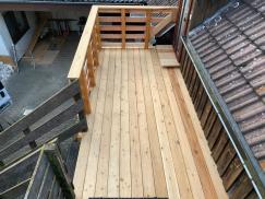 Holzbalkon